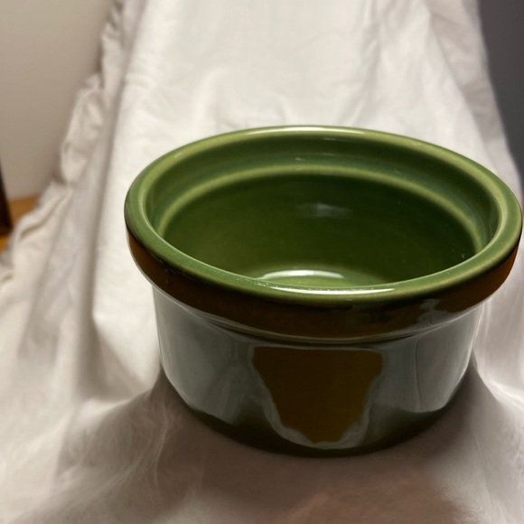 Emile Henry Deep Green ramekin or small bowl. Made in France. - Picture 4 of 12